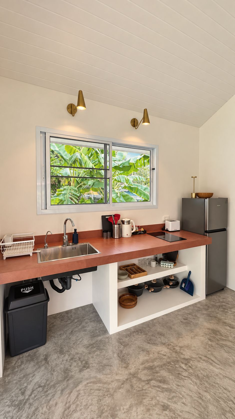 Tamarind — kitchenette